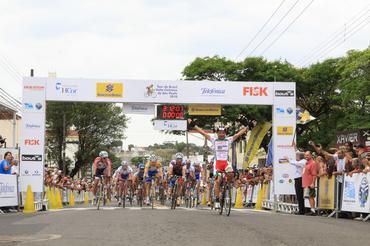 Argentino vence 1ª etapa do Tour do Brasil / Foto: Sérgio Shibuya